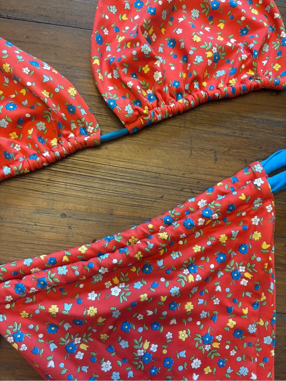 Frankie’s bikinis seaside foam bikini set